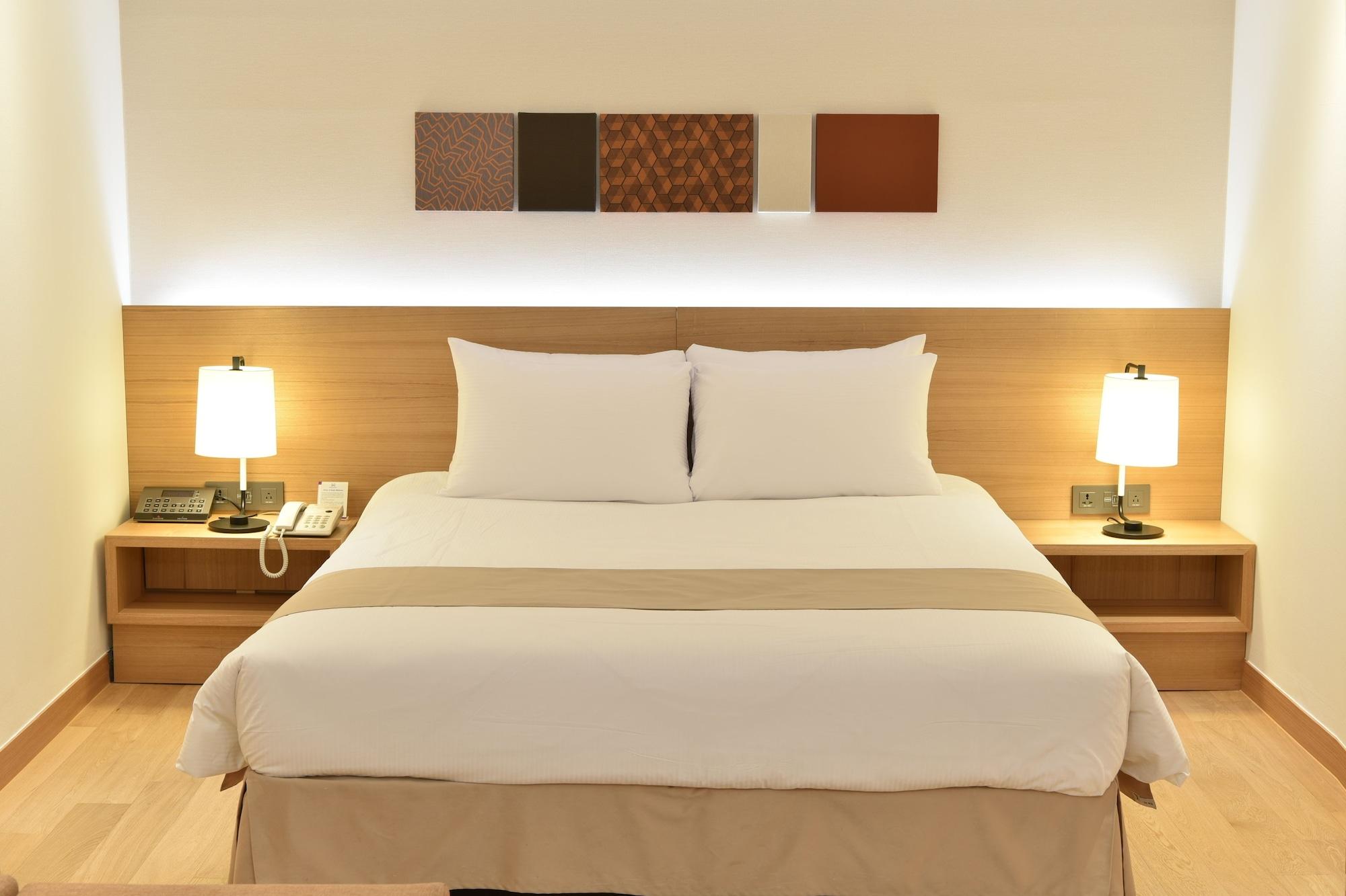 Pacific Hotel 4*