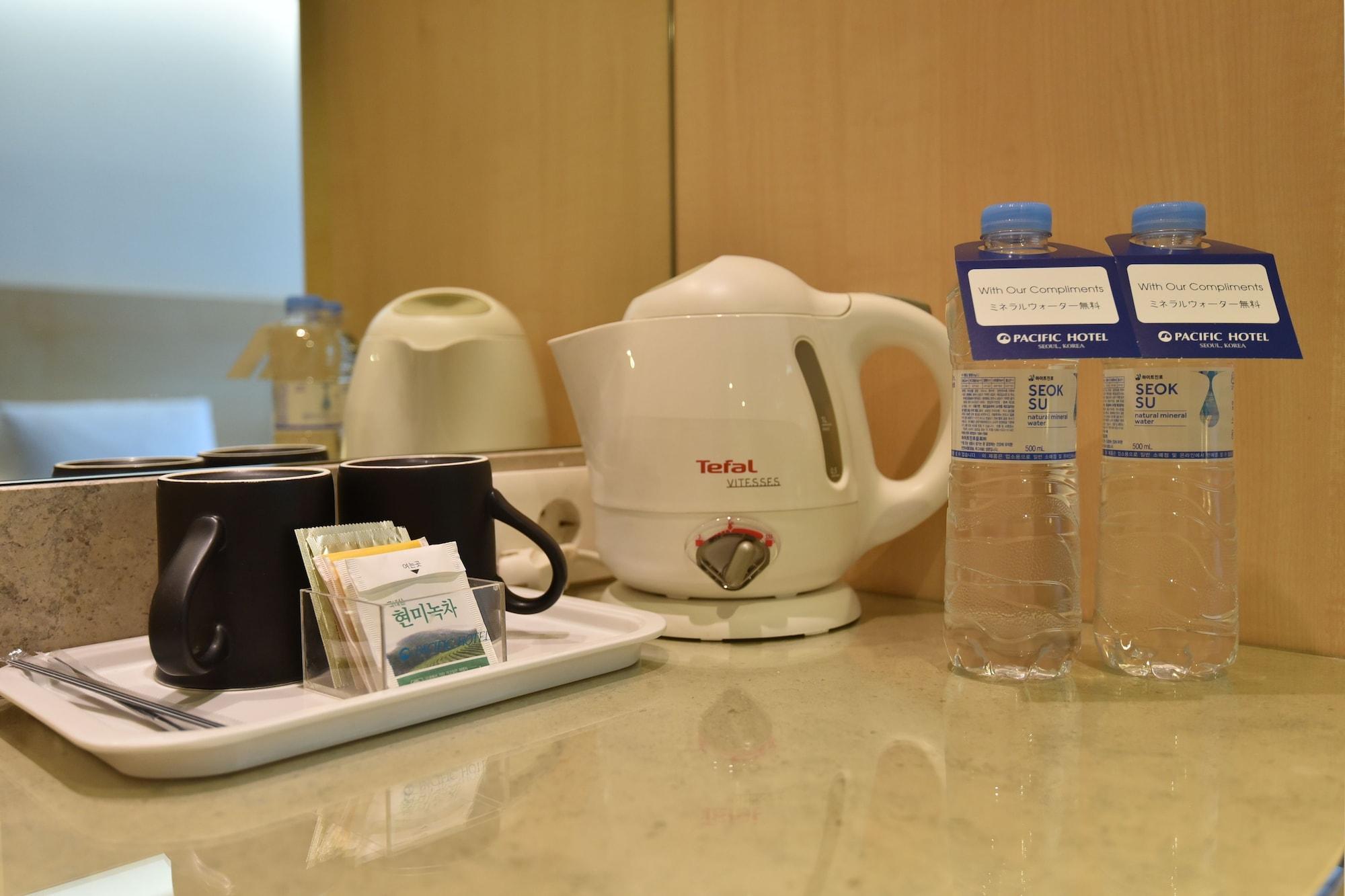 Hotel Pacific